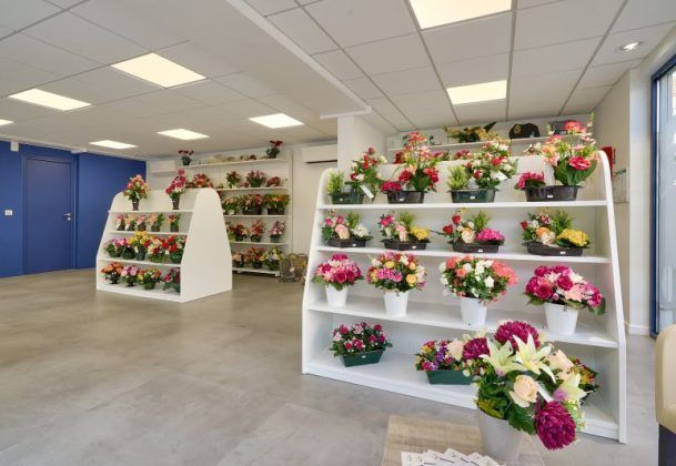 Fleurs artificielles agence de pompes funèbres Roc Eclerc à Bonneuil-sur-Marne