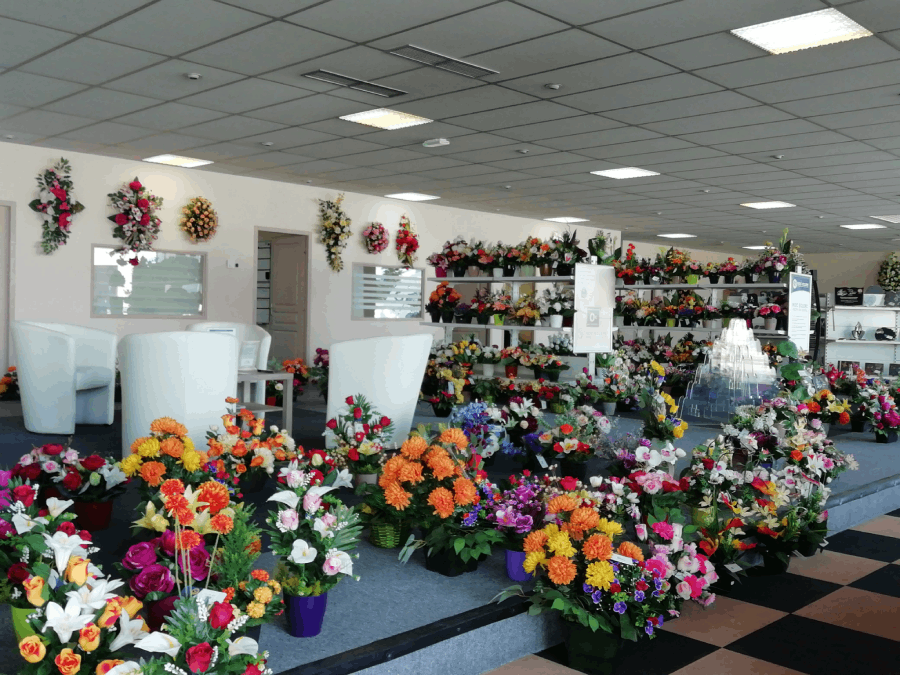 fleurs artificielles agence de pompes funèbres ROC ECLERC à Bourg-lès-Valence