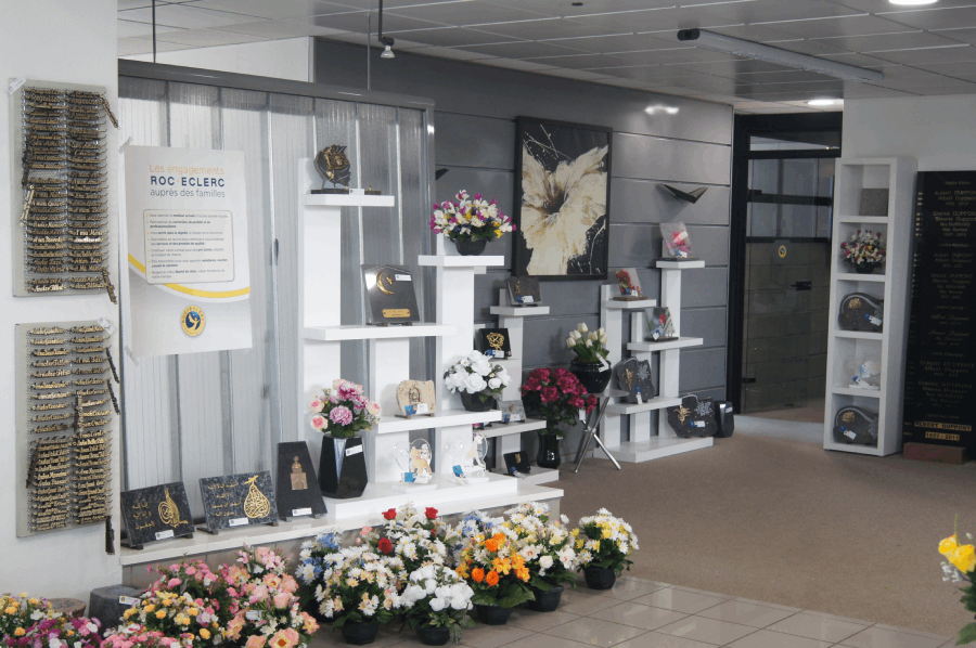 Fleurs artificielles agence de pompes funèbres ROC ECLERC à Strasbourg