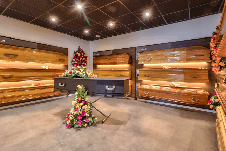Exposition de cercueils agence de pompes funèbres ROC ECLERC à Pau