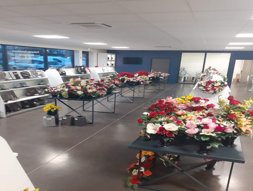 Fleurs artificielles agence de pompes funèbres Roc Eclerc à Poitiers - Souvenir
