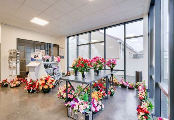 Fleurs artificielles agence de pompes funèbres ROC ECLERC à Saint-Sébastien-sur-Loire