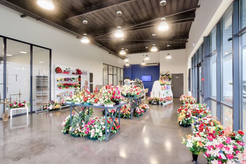 Fleurs artificielles agence de pompes funèbres Roc Eclerc à Vitré