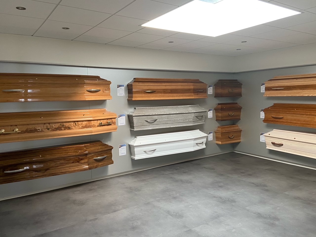 Salle de cercueil agence de pompes funèbres Roc Eclerc à Dunkerque
